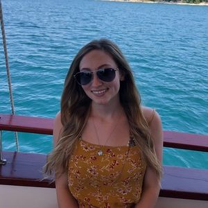 Meet your Posher, Teresa